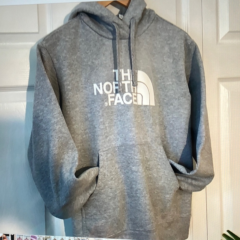 “ North Face Hoodie “